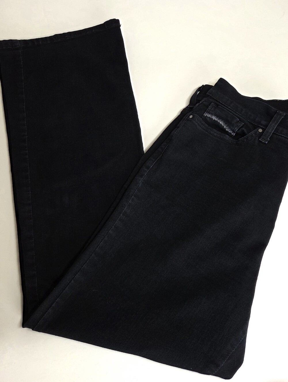 Levi's Black Flared-Leg Jeans - Picture 4 of 10